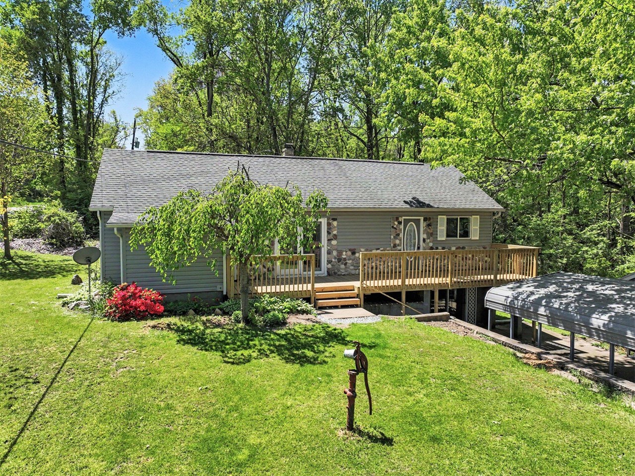 310 S Philip Road Property Photo 3