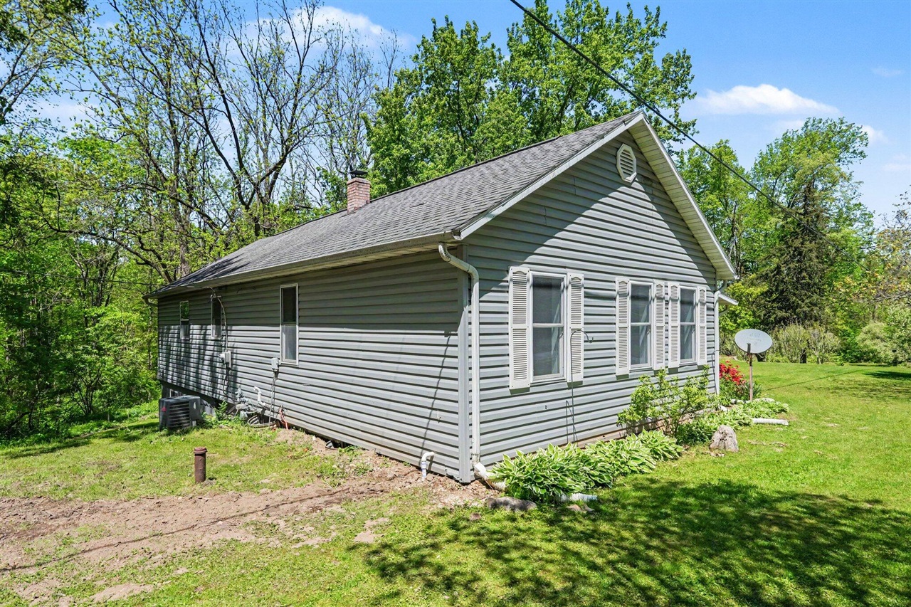 310 S Philip Road Property Photo 6