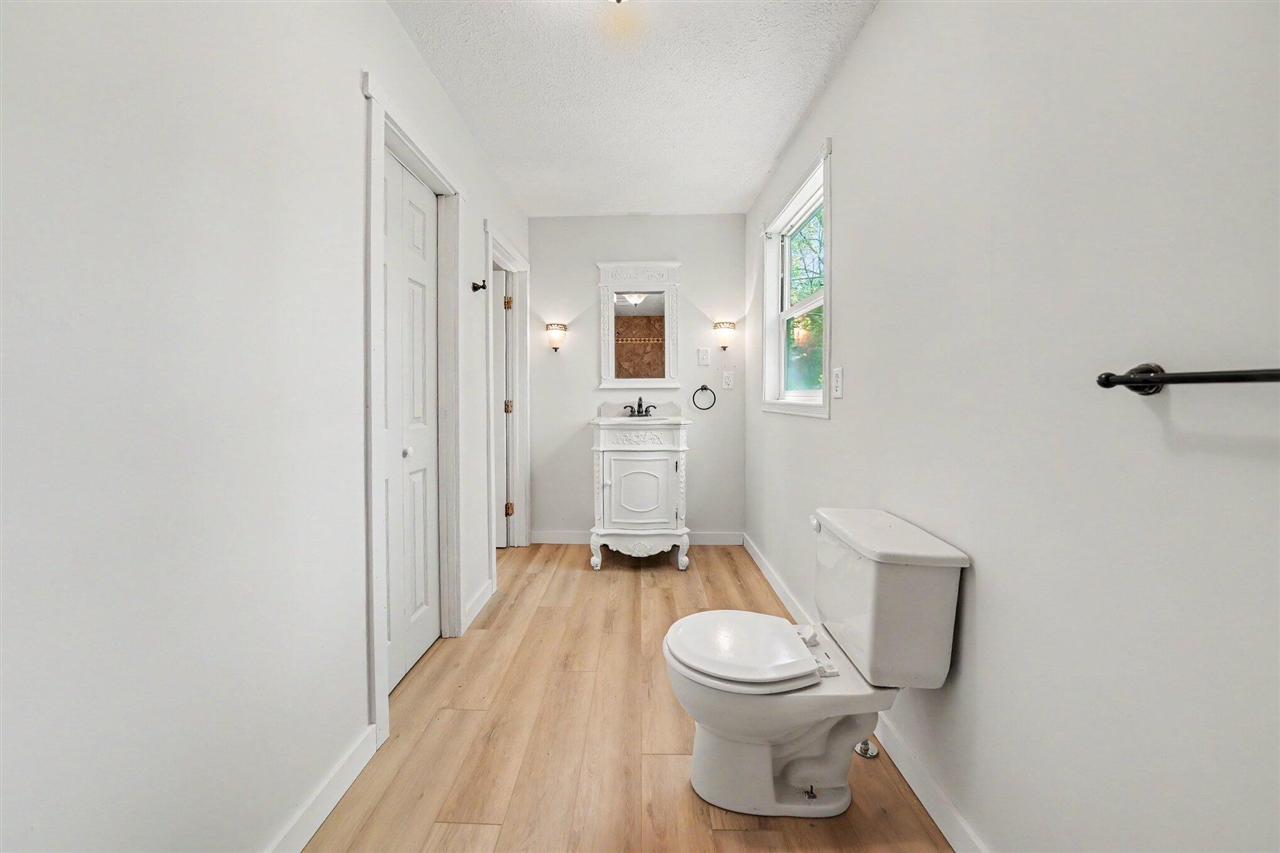 310 S Philip Road Property Photo 15