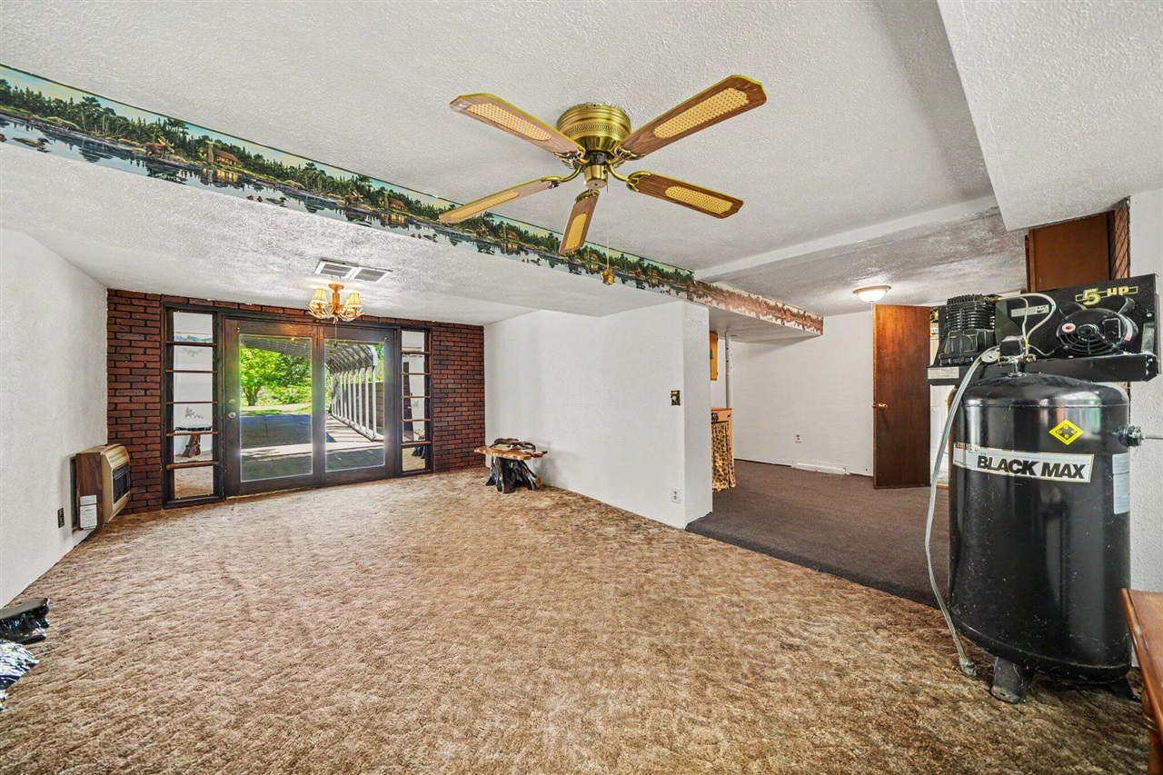 310 S Philip Road Property Photo 22