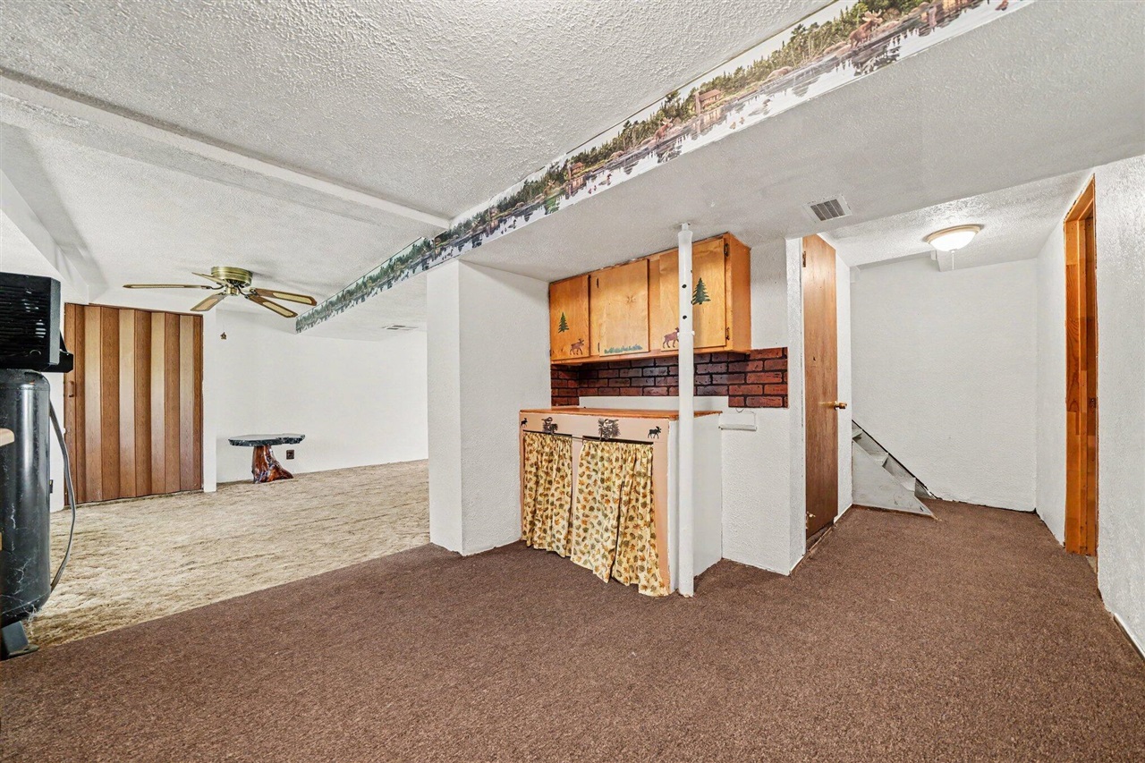310 S Philip Road Property Photo 23