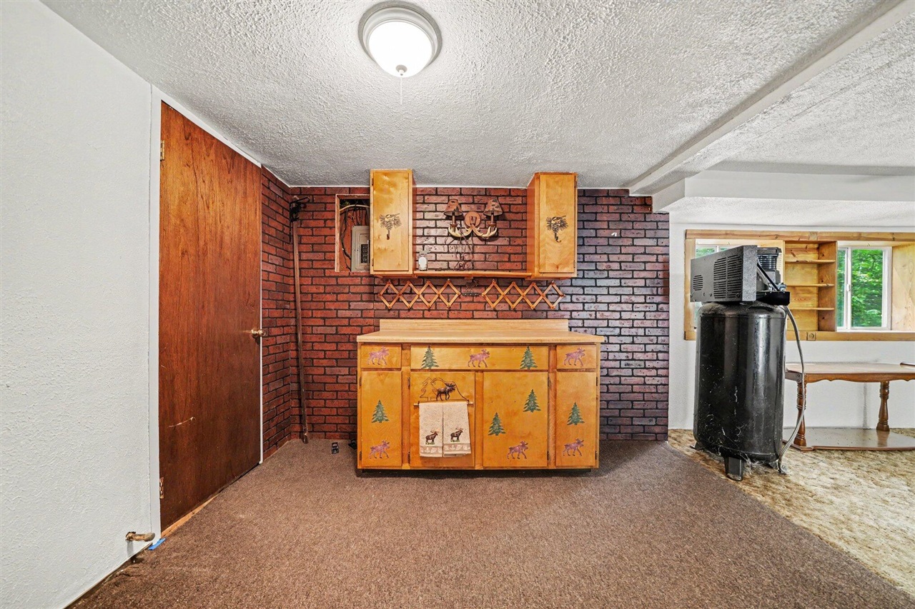 310 S Philip Road Property Photo 24