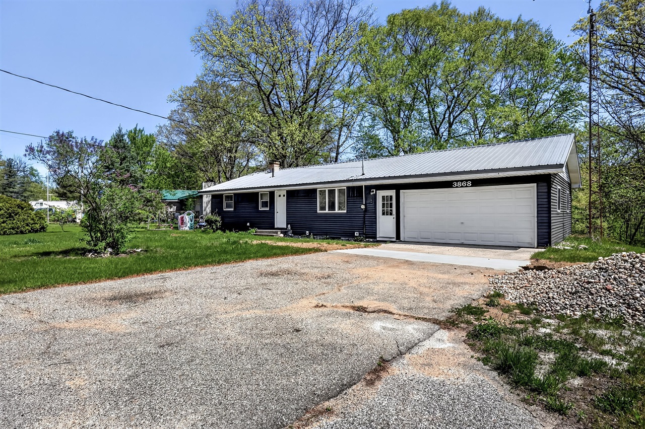 3868 S Riverview Drive Property Photo 1