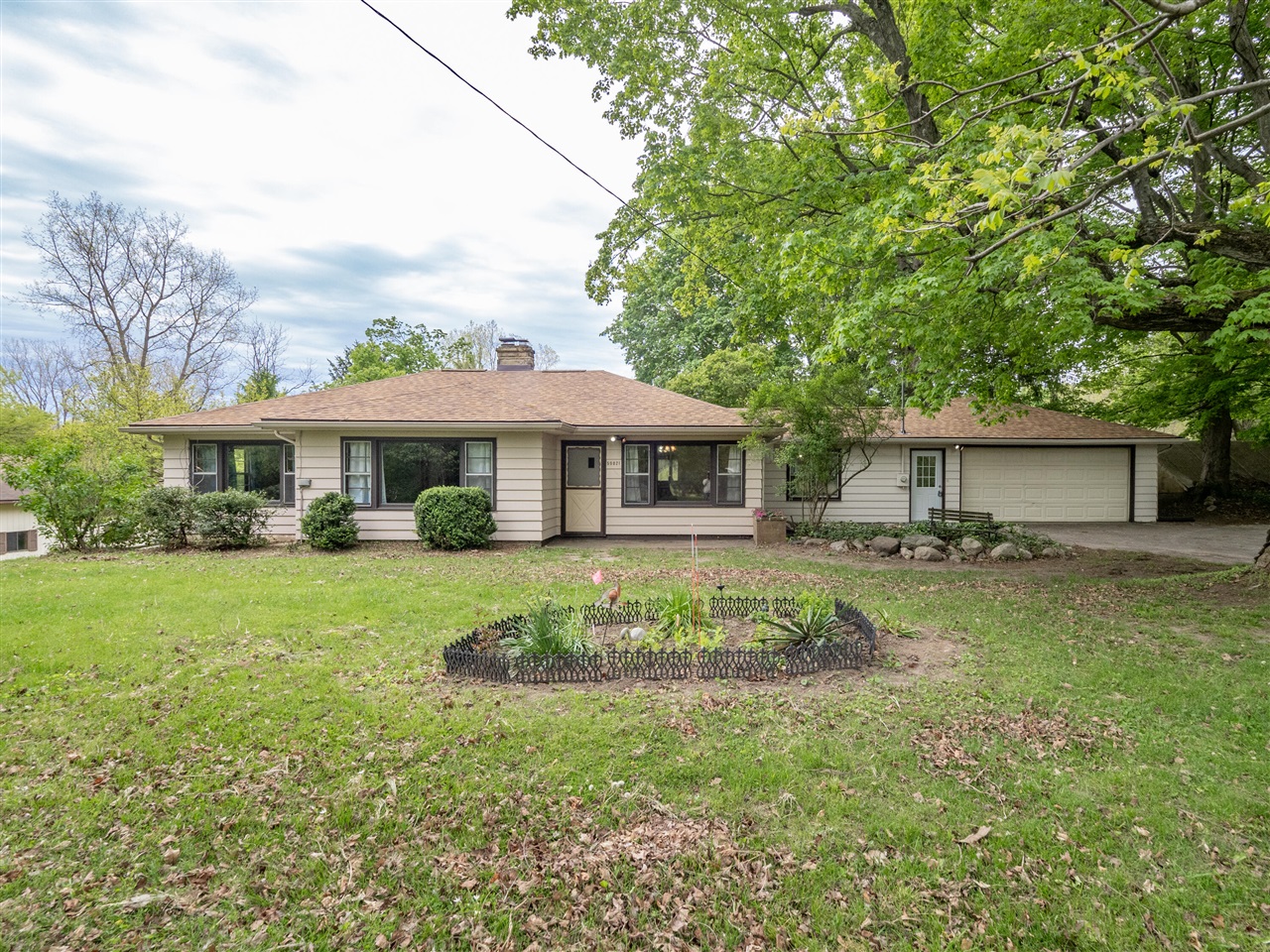 59021 County Road 215 Property Photo 1