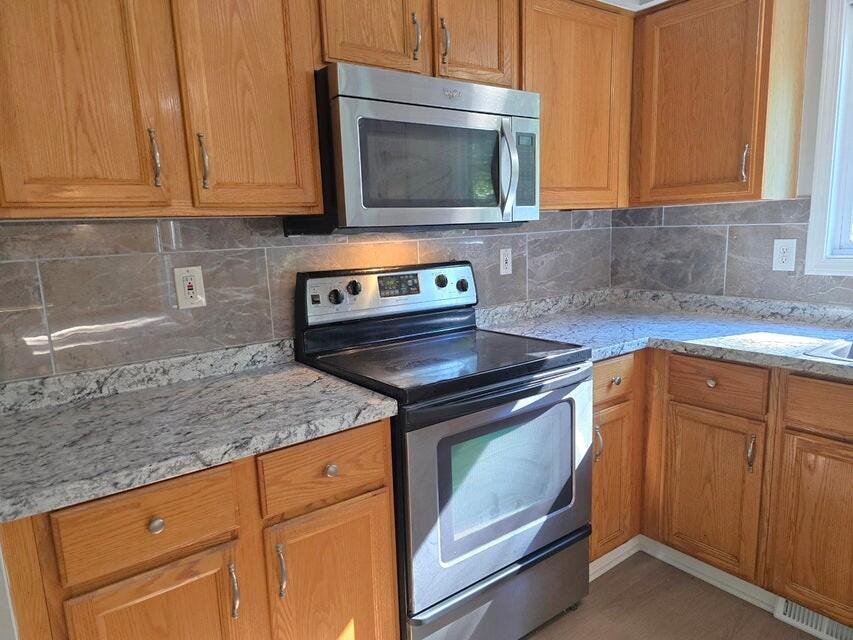 7023 Foxcreek Drive Property Photo 7