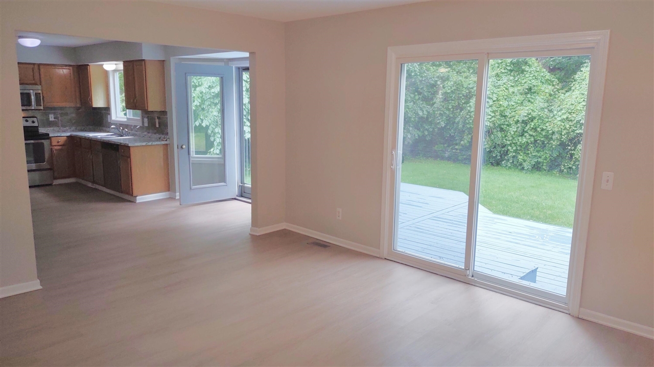 7023 Foxcreek Drive Property Photo 10