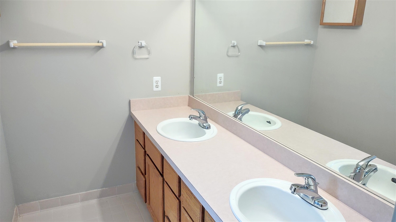 7023 Foxcreek Drive Property Photo 21