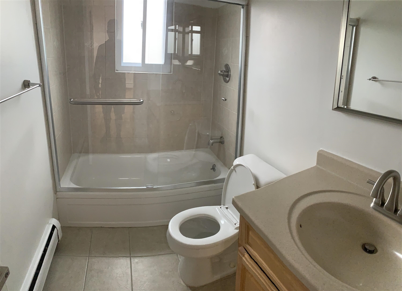 1727 E 14 Mile Road Property Photo 9