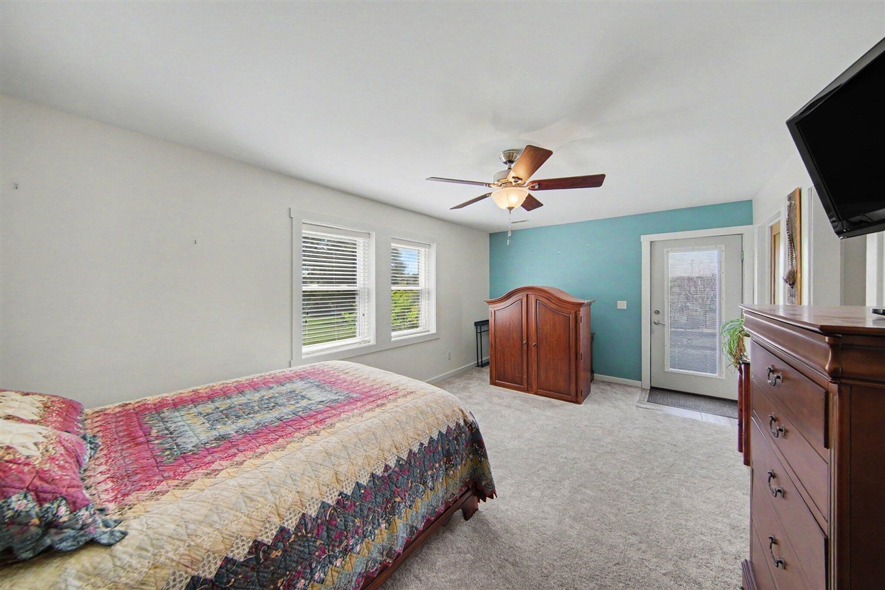 7572 Tucker Lane Property Photo 11
