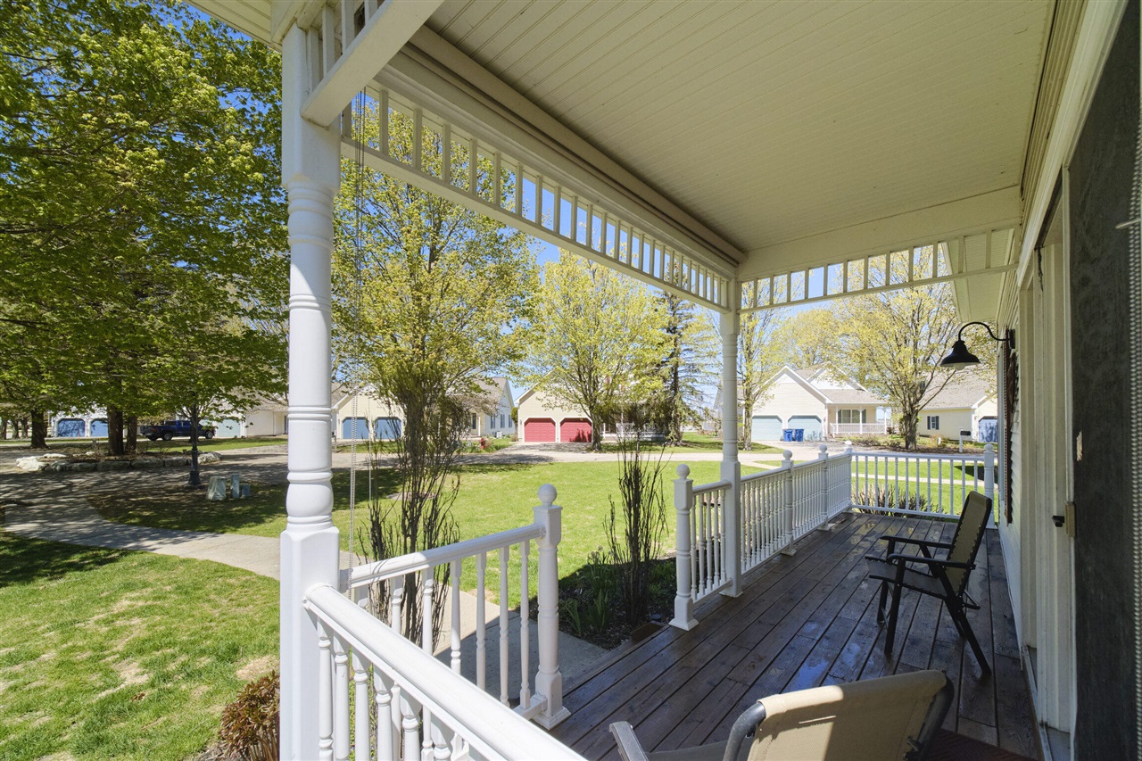 10 Cottage Lane Property Photo 3