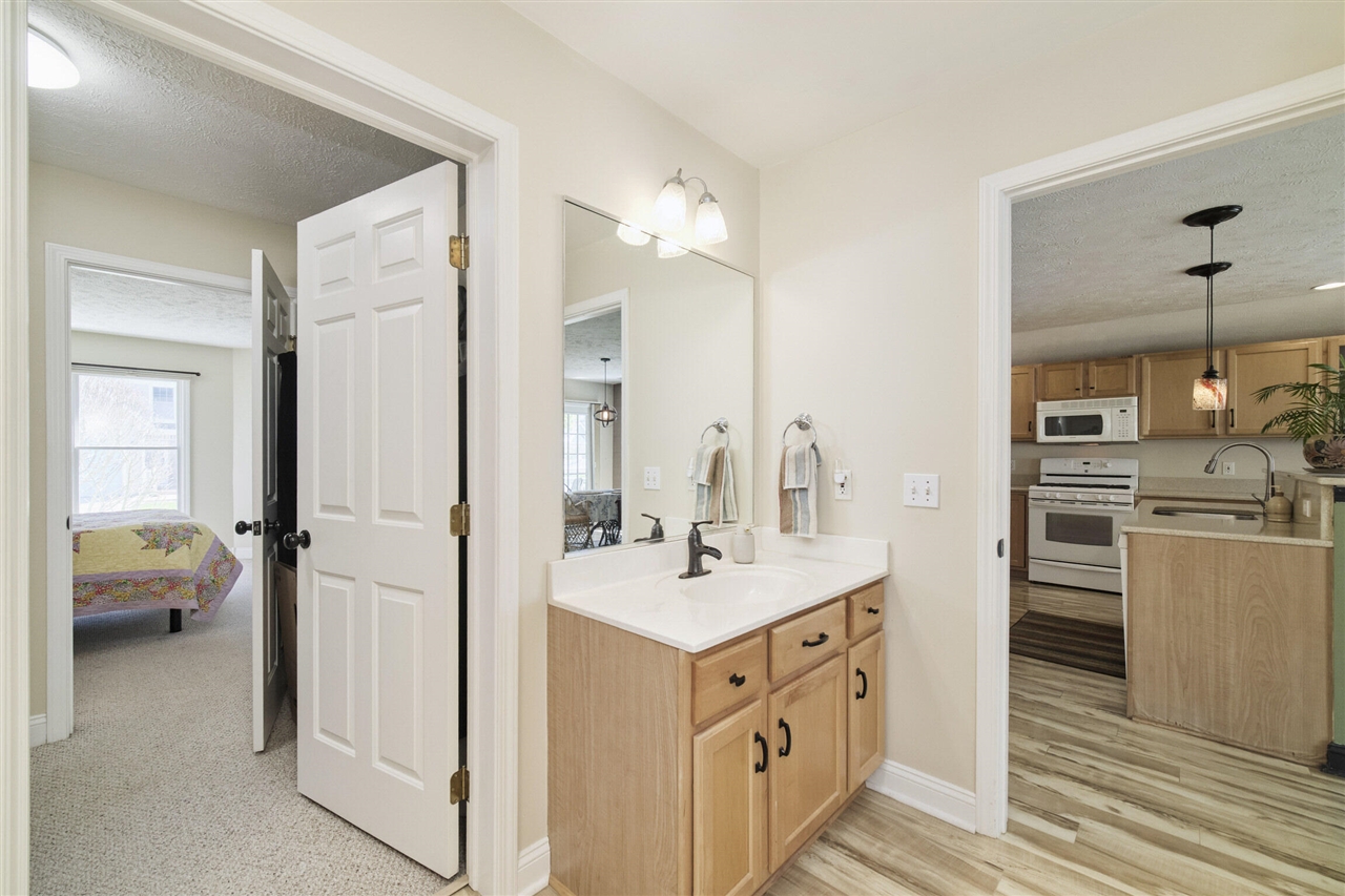 10 Cottage Lane Property Photo 18