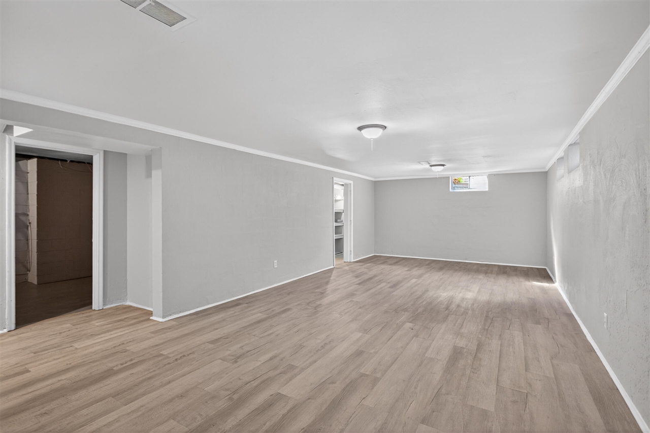2136 Bruce Avenue Property Photo 48