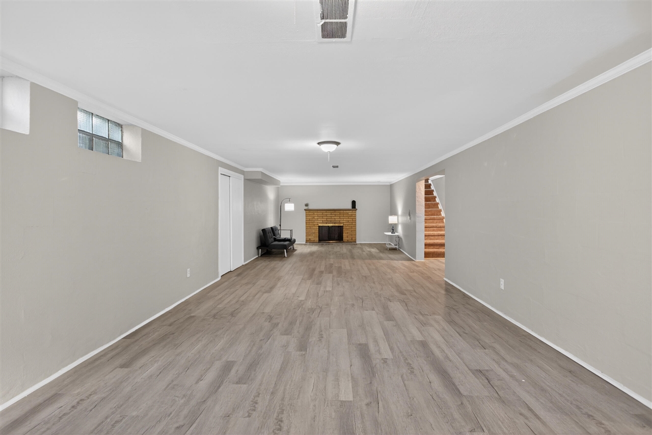 2136 Bruce Avenue Property Photo 49