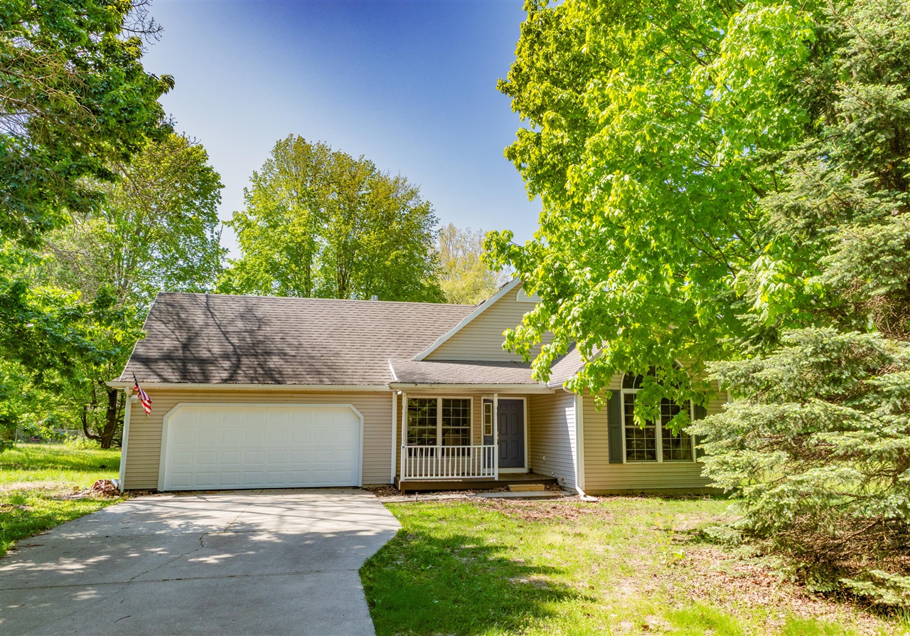 24260 Beacon Hill Terrace Property Photo 1