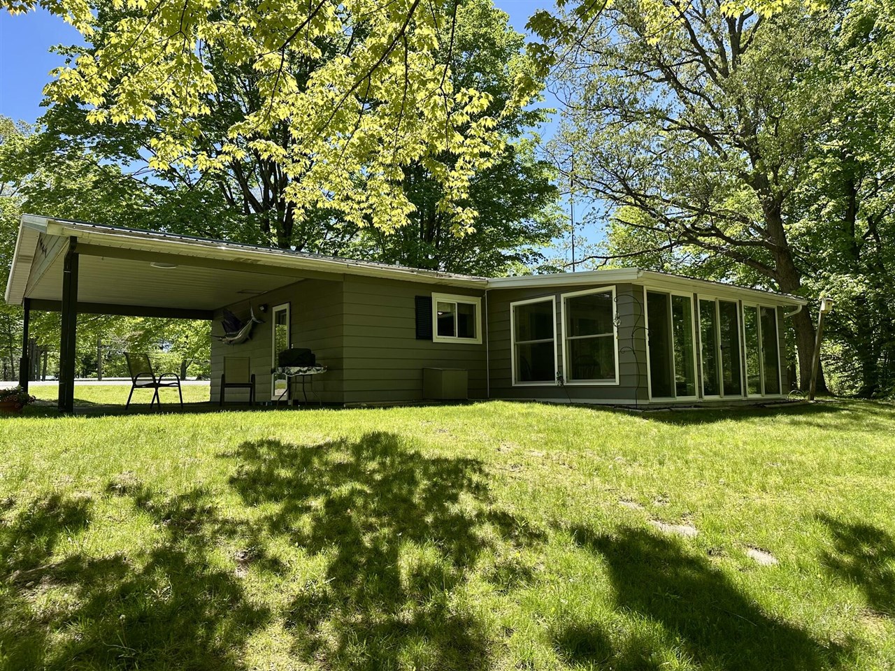 8942 E M-20 Property Photo 1