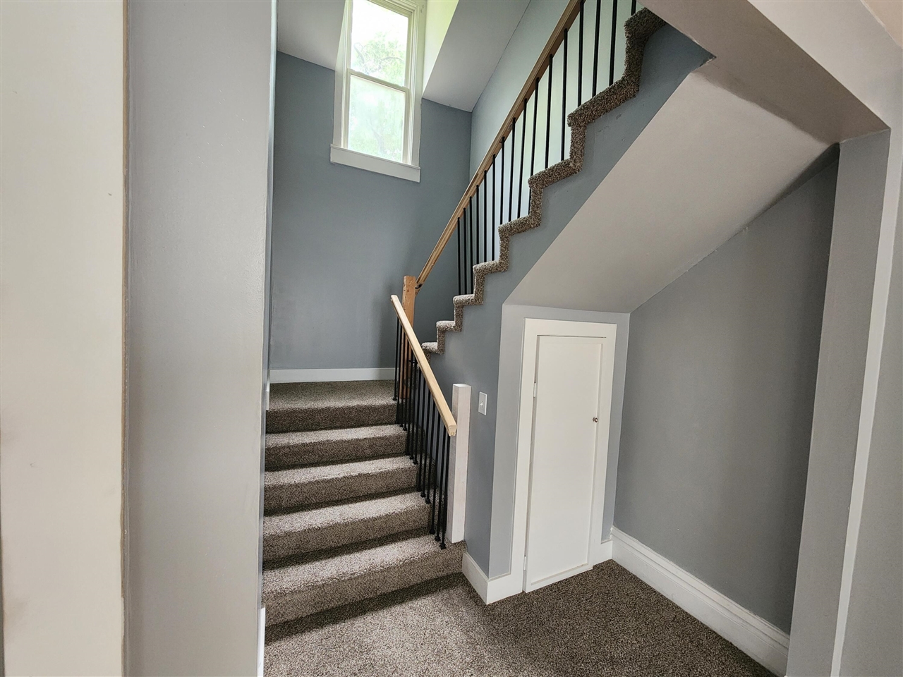 280 6th Avenue Property Photo 11