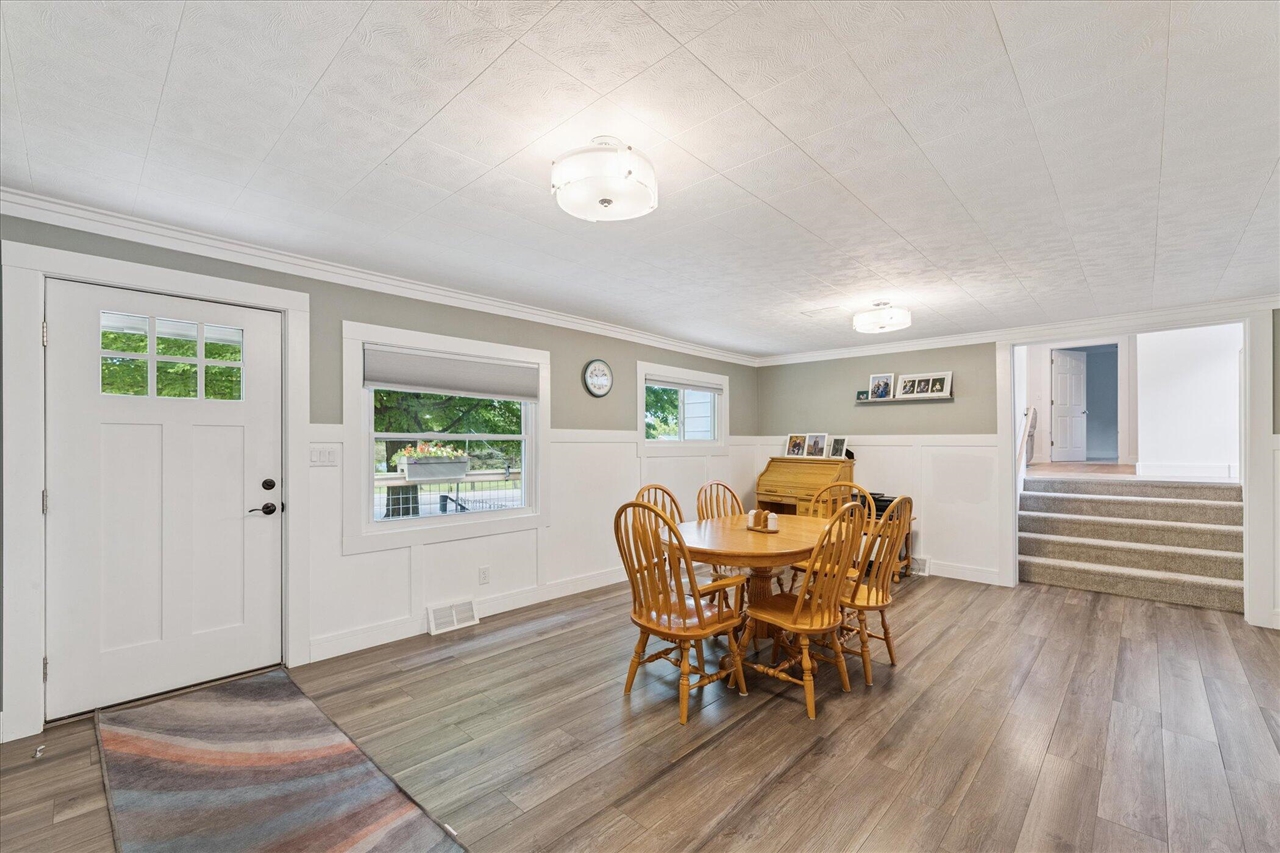8590 Greenfield Highway Property Photo 6