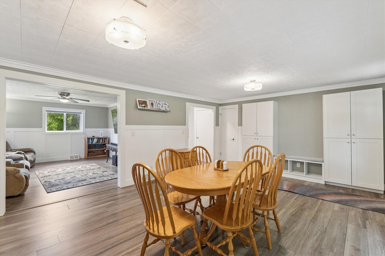 8590 Greenfield Highway Property Photo 8