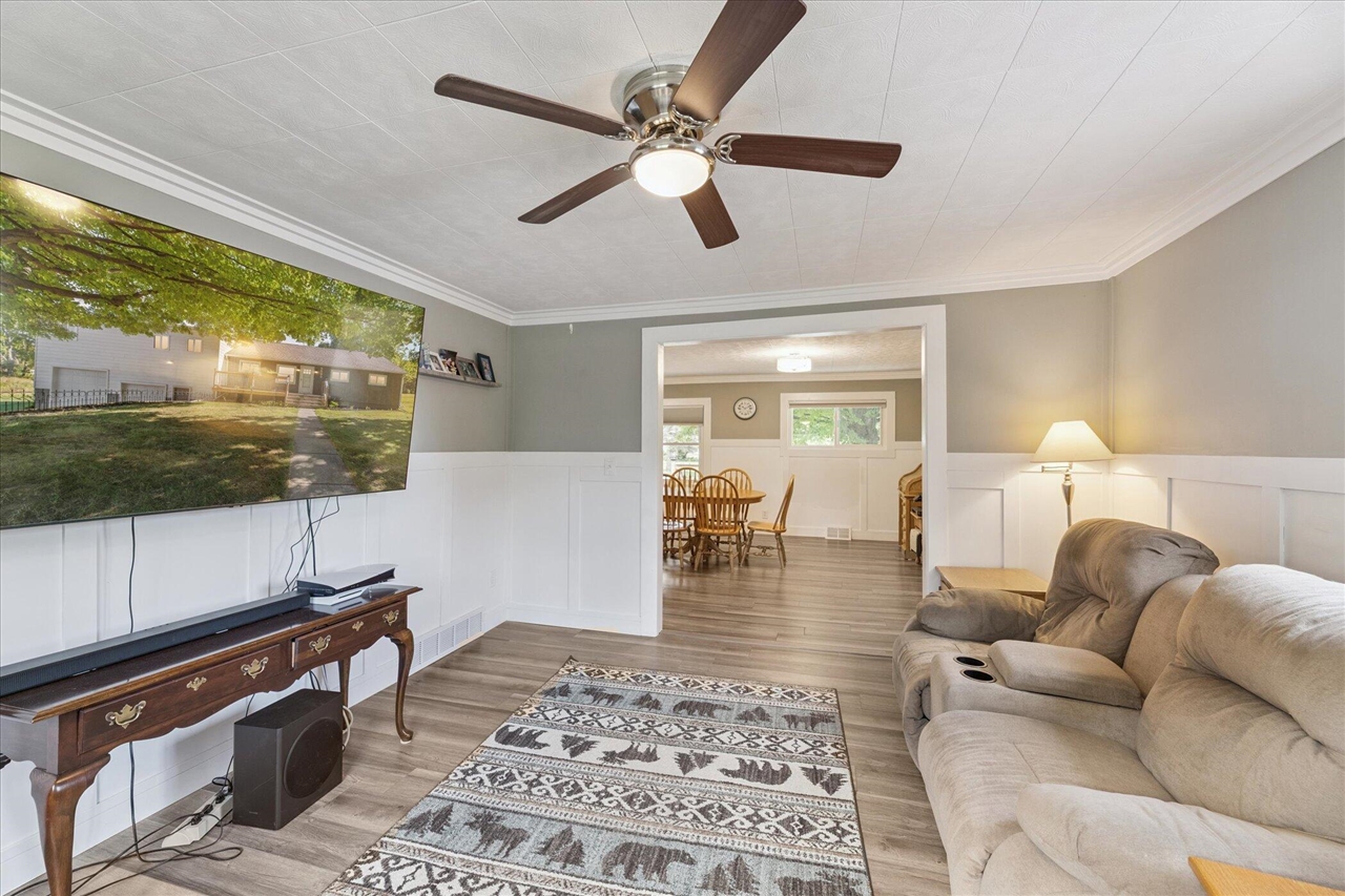 8590 Greenfield Highway Property Photo 13