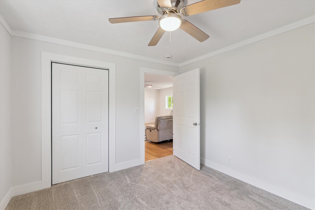 8590 Greenfield Highway Property Photo 32