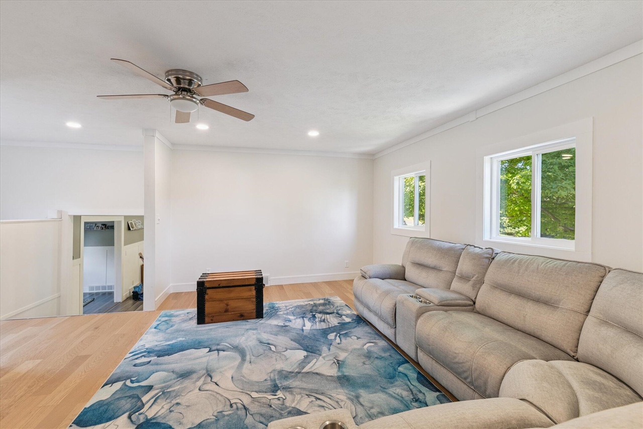 8590 Greenfield Highway Property Photo 35