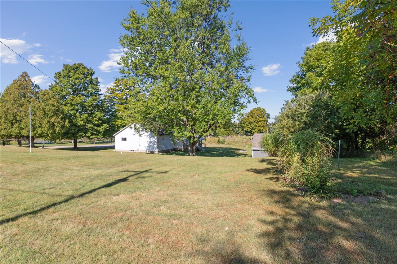 8590 Greenfield Highway Property Photo 47