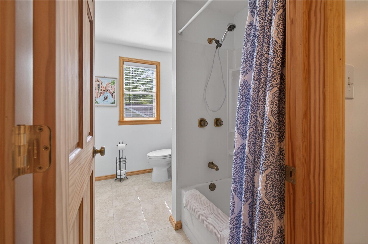 1007 W Detroit Street Property Photo 15