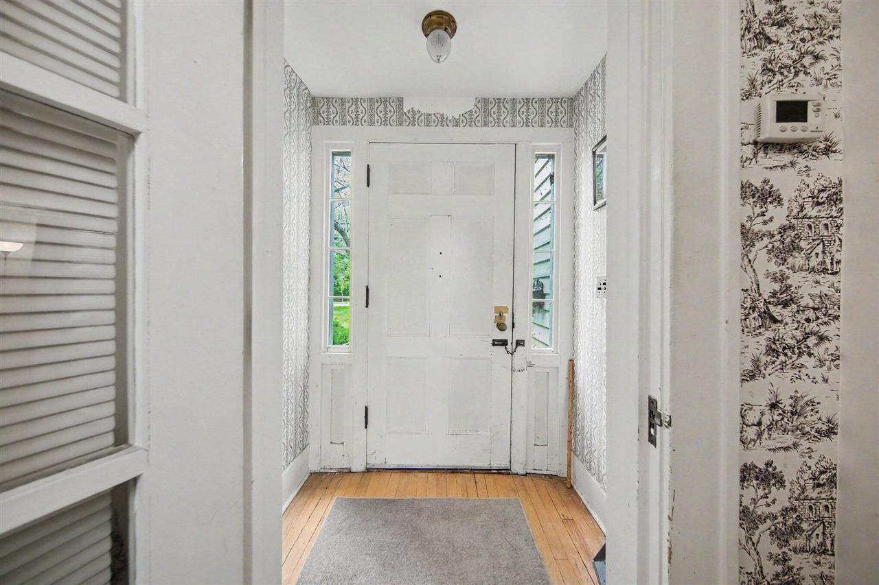 1011 W Maumee Street Property Photo 7