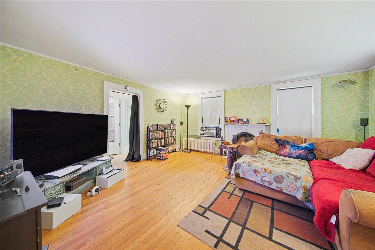 1011 W Maumee Street Property Photo 18