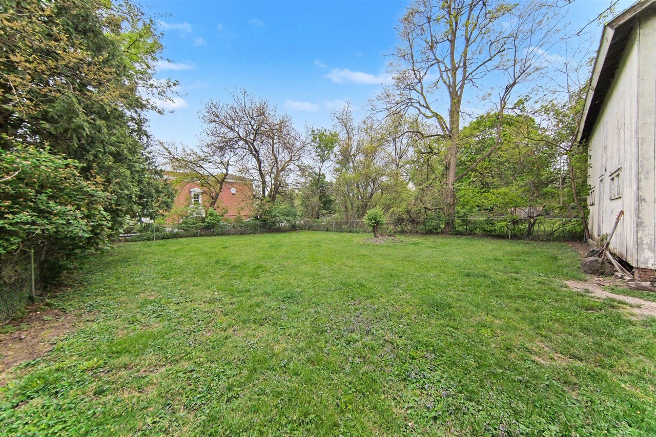 1011 W Maumee Street Property Photo 25