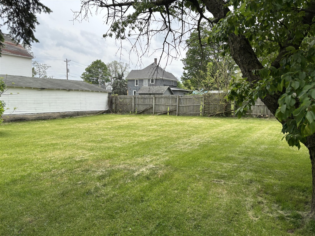 202 N Clay Street Property Photo 5