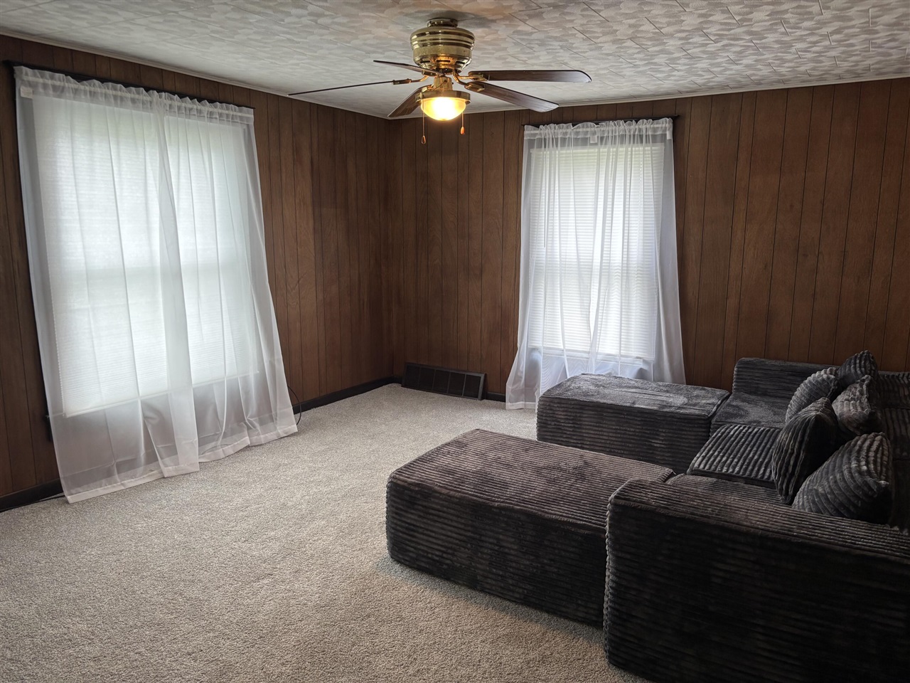 202 N Clay Street Property Photo 9