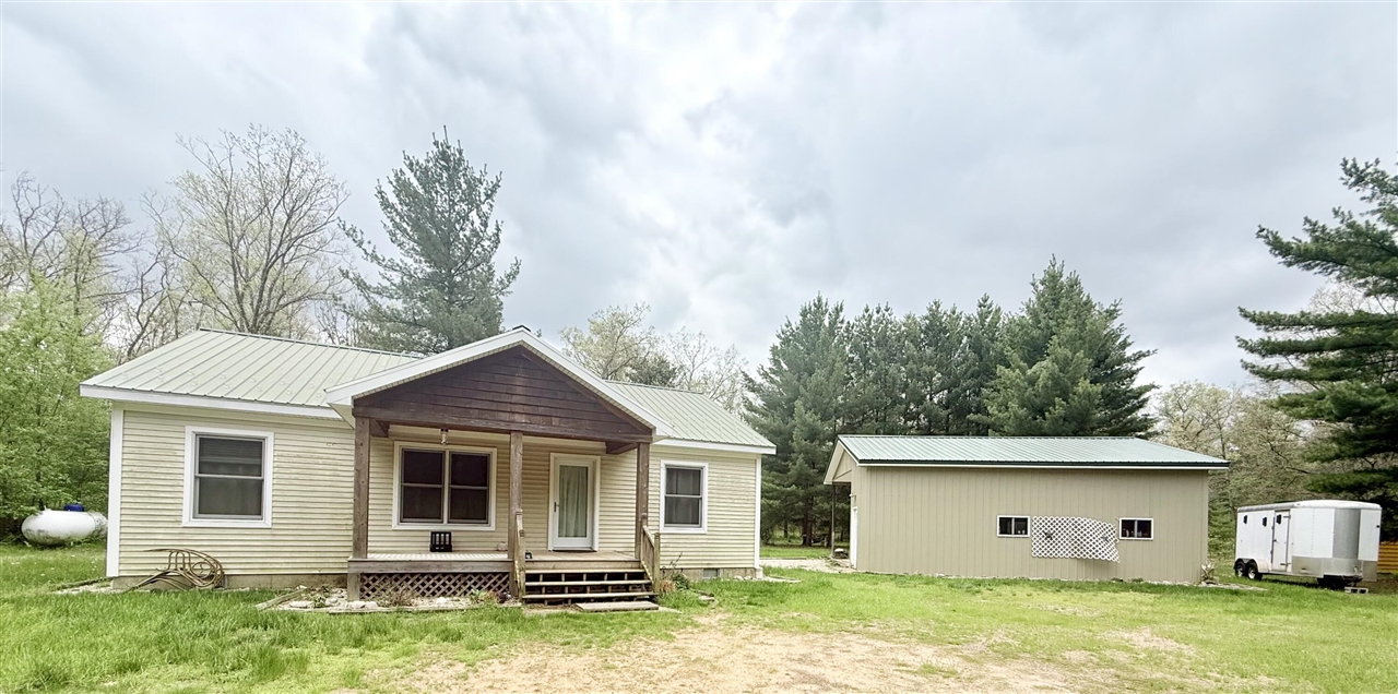 2472 W 14 Mile Road Property Photo 1
