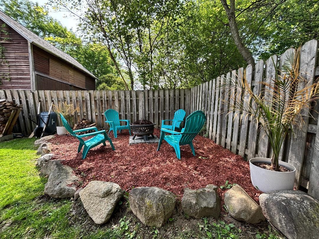 404 Cedar Street Property Photo 4