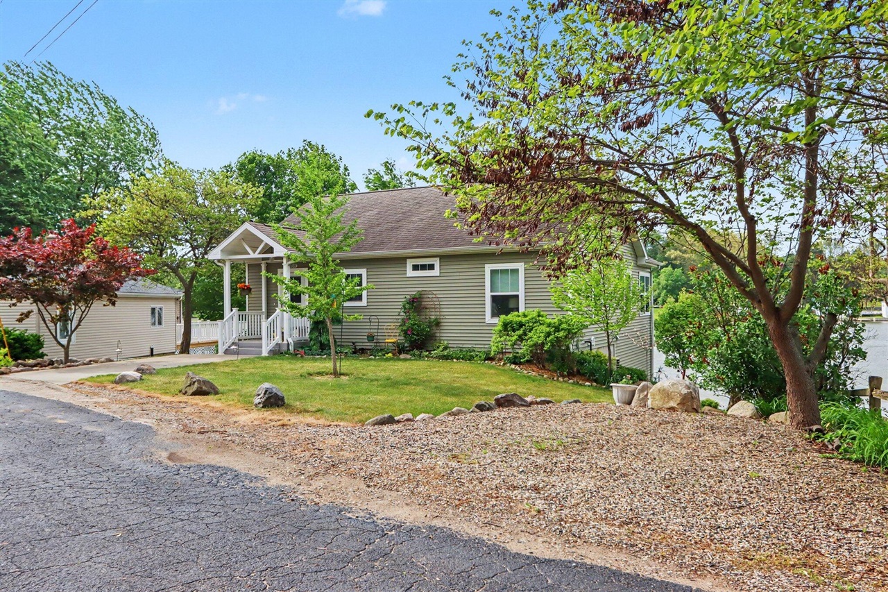 51509 Summit Street Property Photo 4