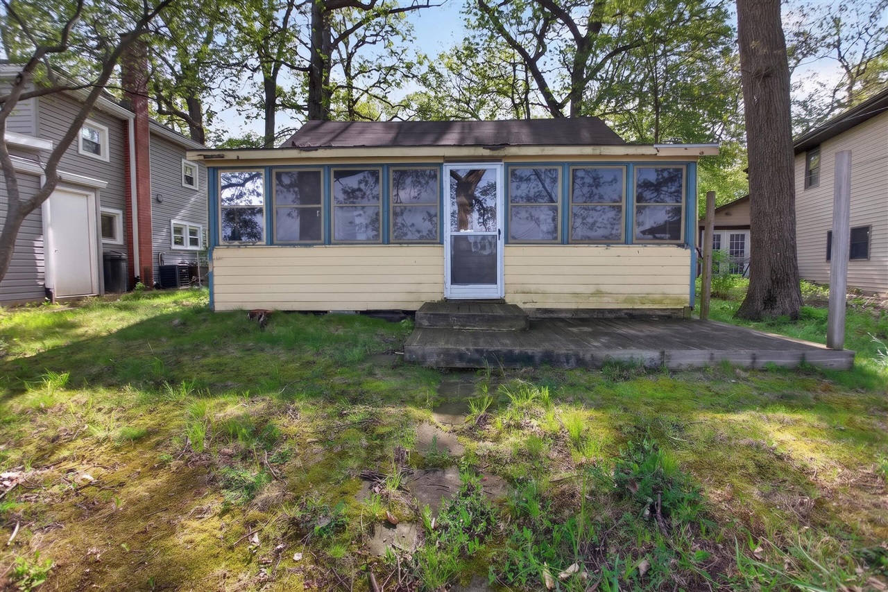 5036 Schrah Drive Property Photo 1