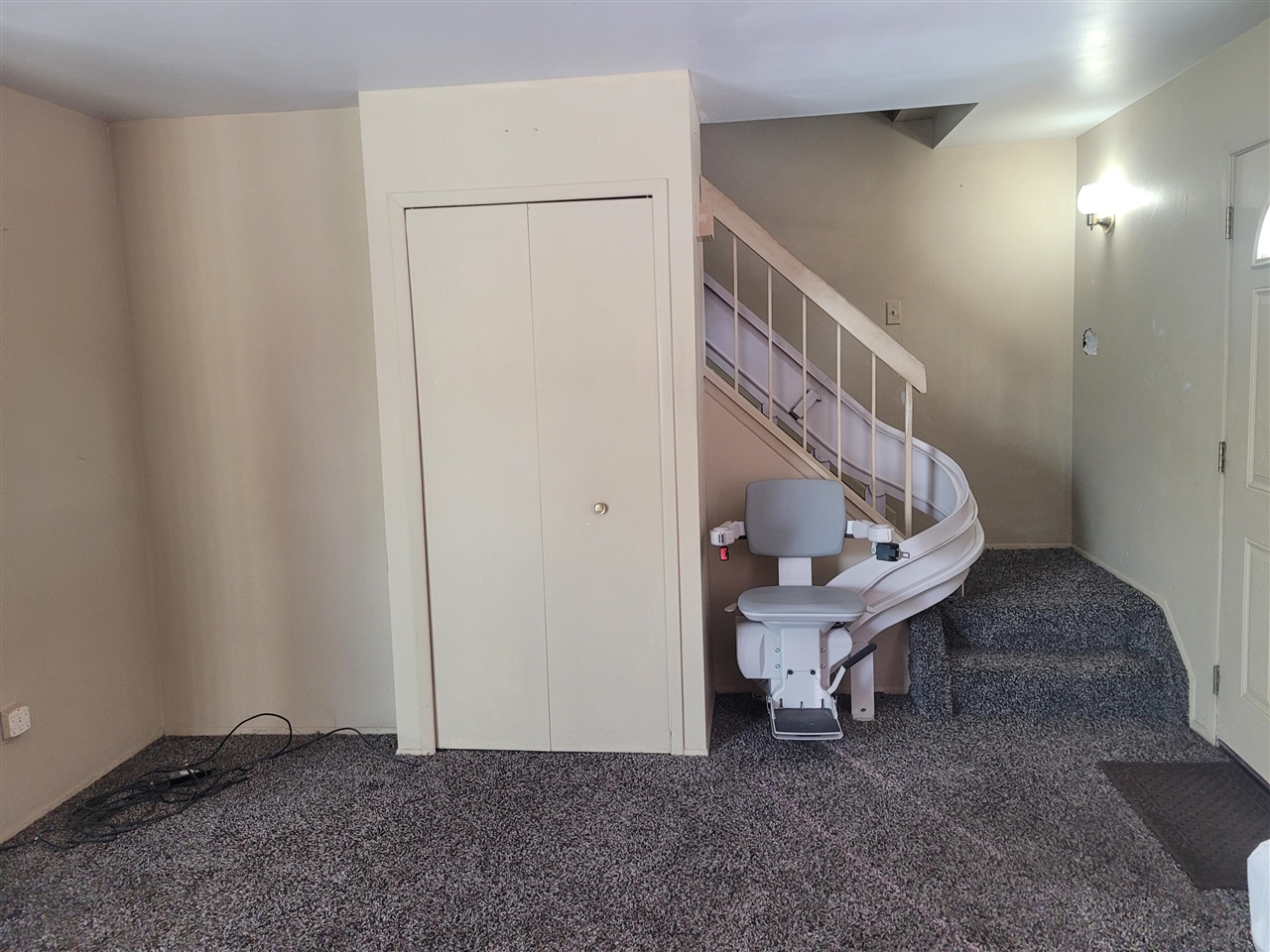 41276 N Woodbury Green Drive Property Photo 9