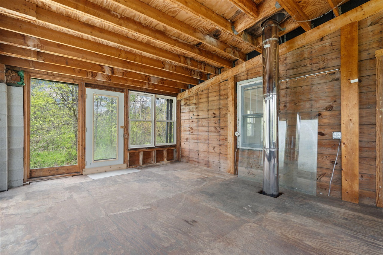 2203 Hickman Road Property Photo 24