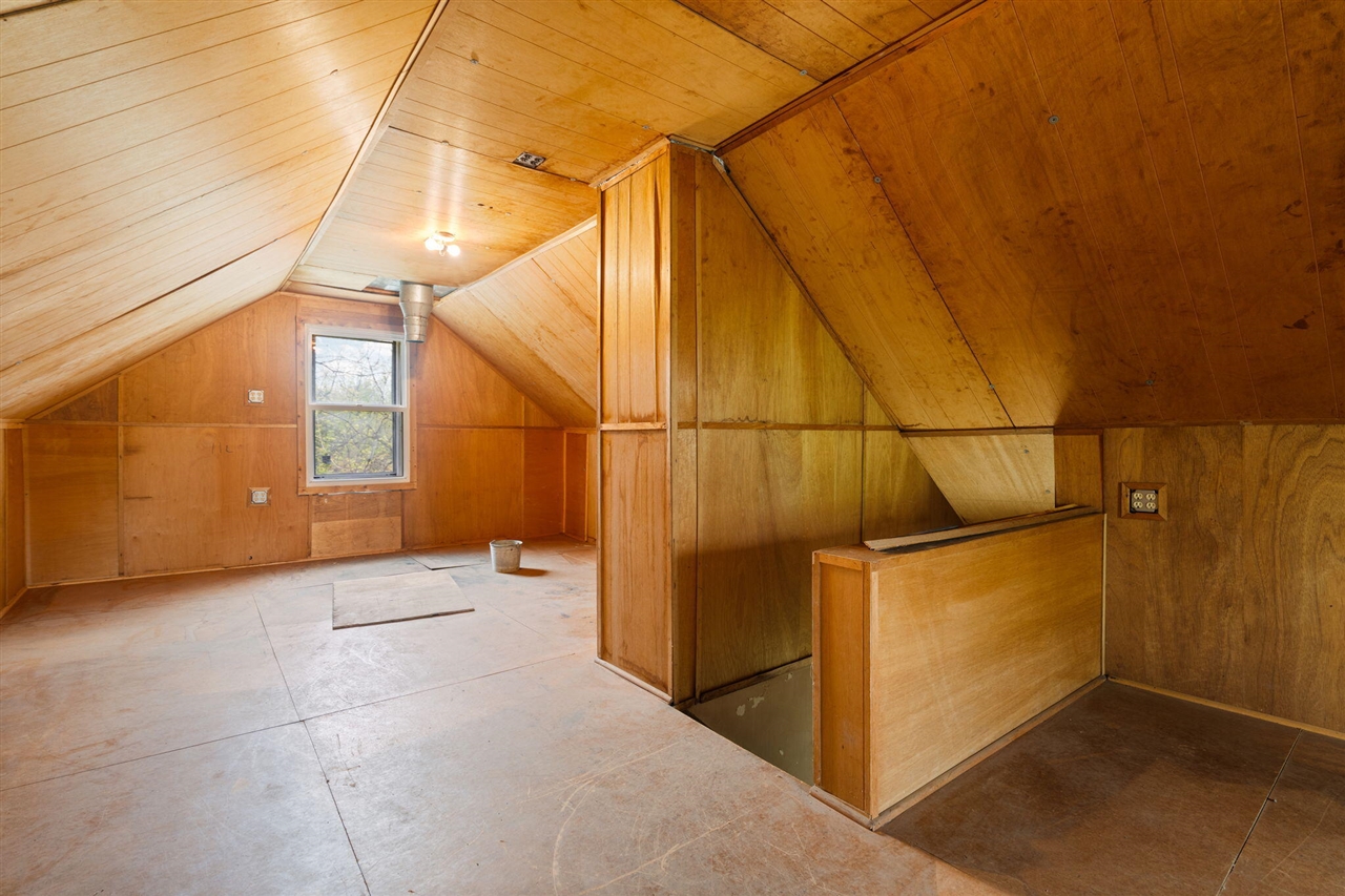 2203 Hickman Road Property Photo 27