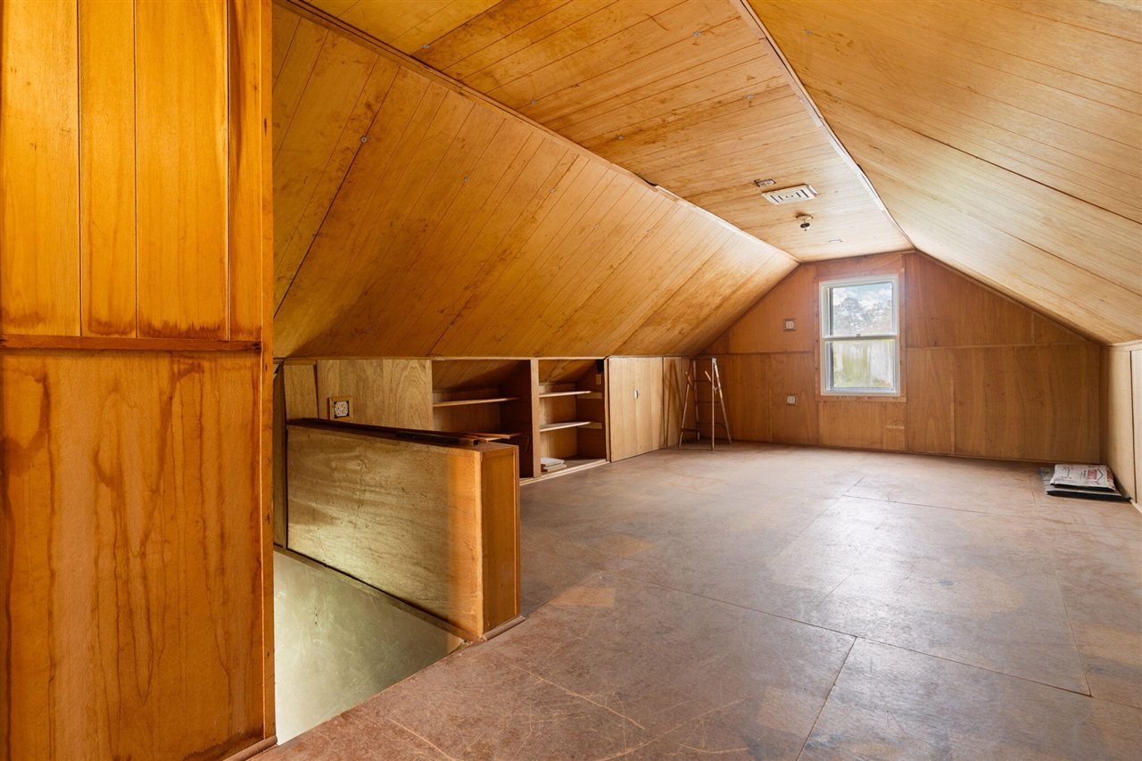 2203 Hickman Road Property Photo 31
