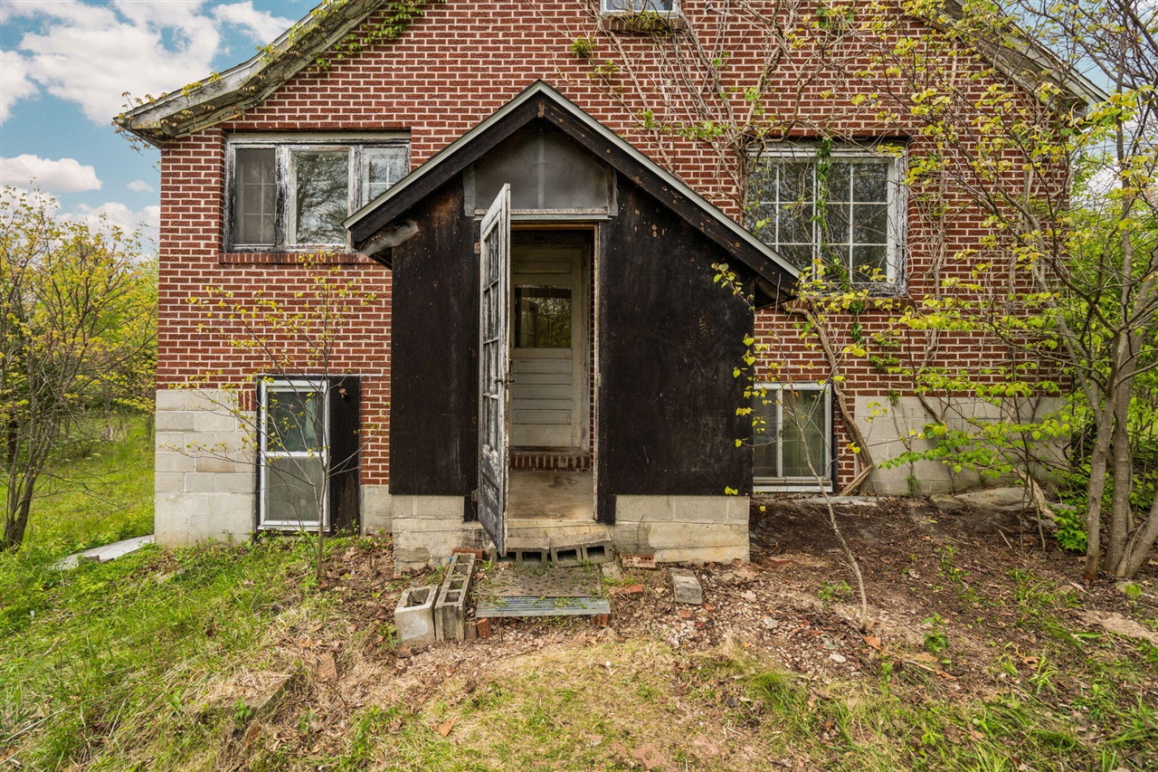 2203 Hickman Road Property Photo 47