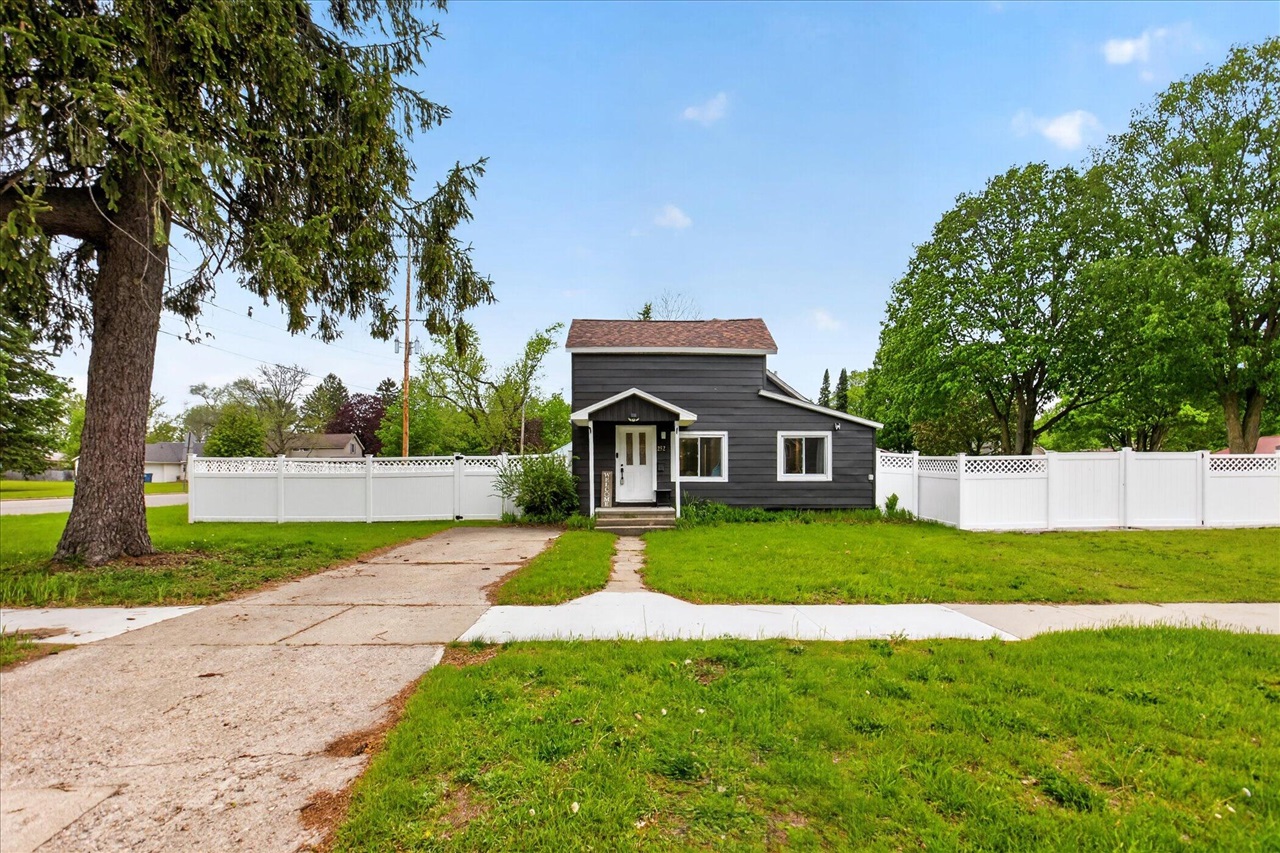 252 W Stimson Avenue Property Photo 1