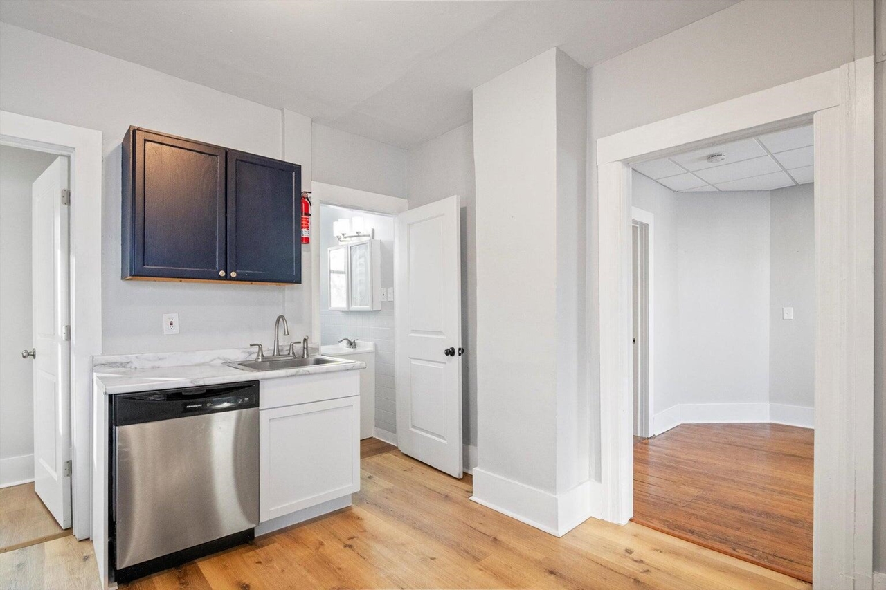 701 Washtenaw Avenue Property Photo 6
