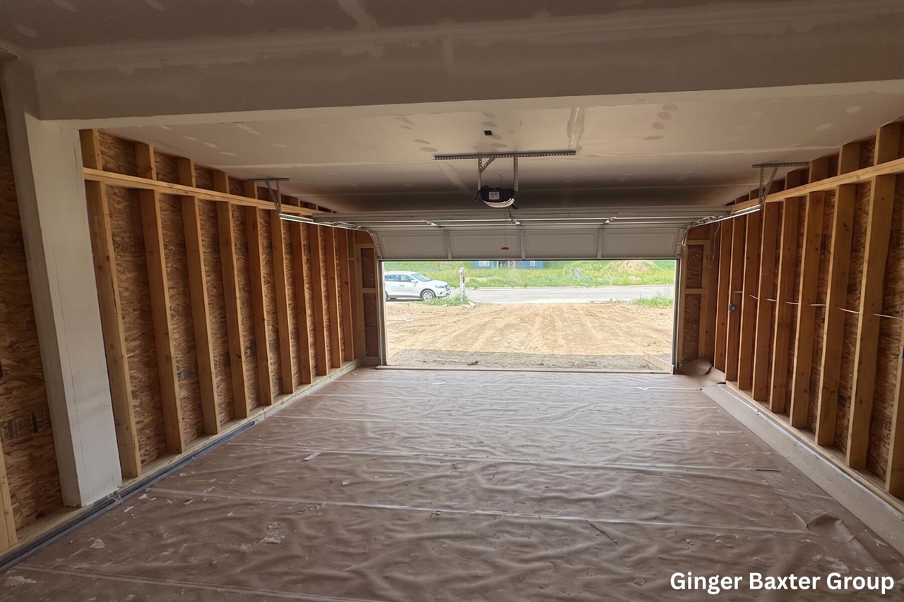 729 Greenbrier Court Property Photo 1