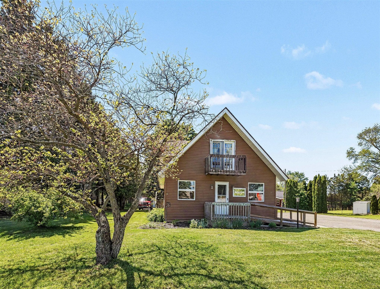 13434 M 40 Property Photo 1