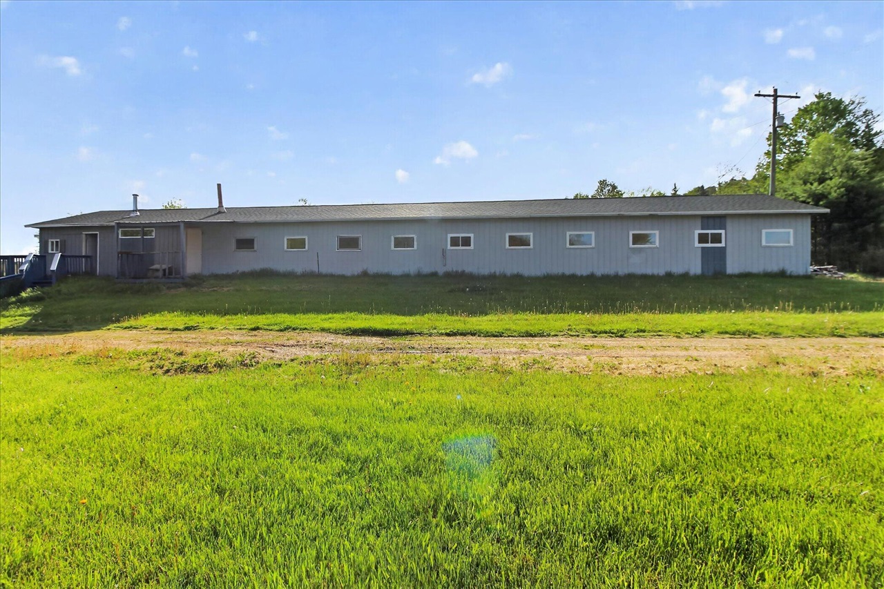18426 14 Mile Road Property Photo 1