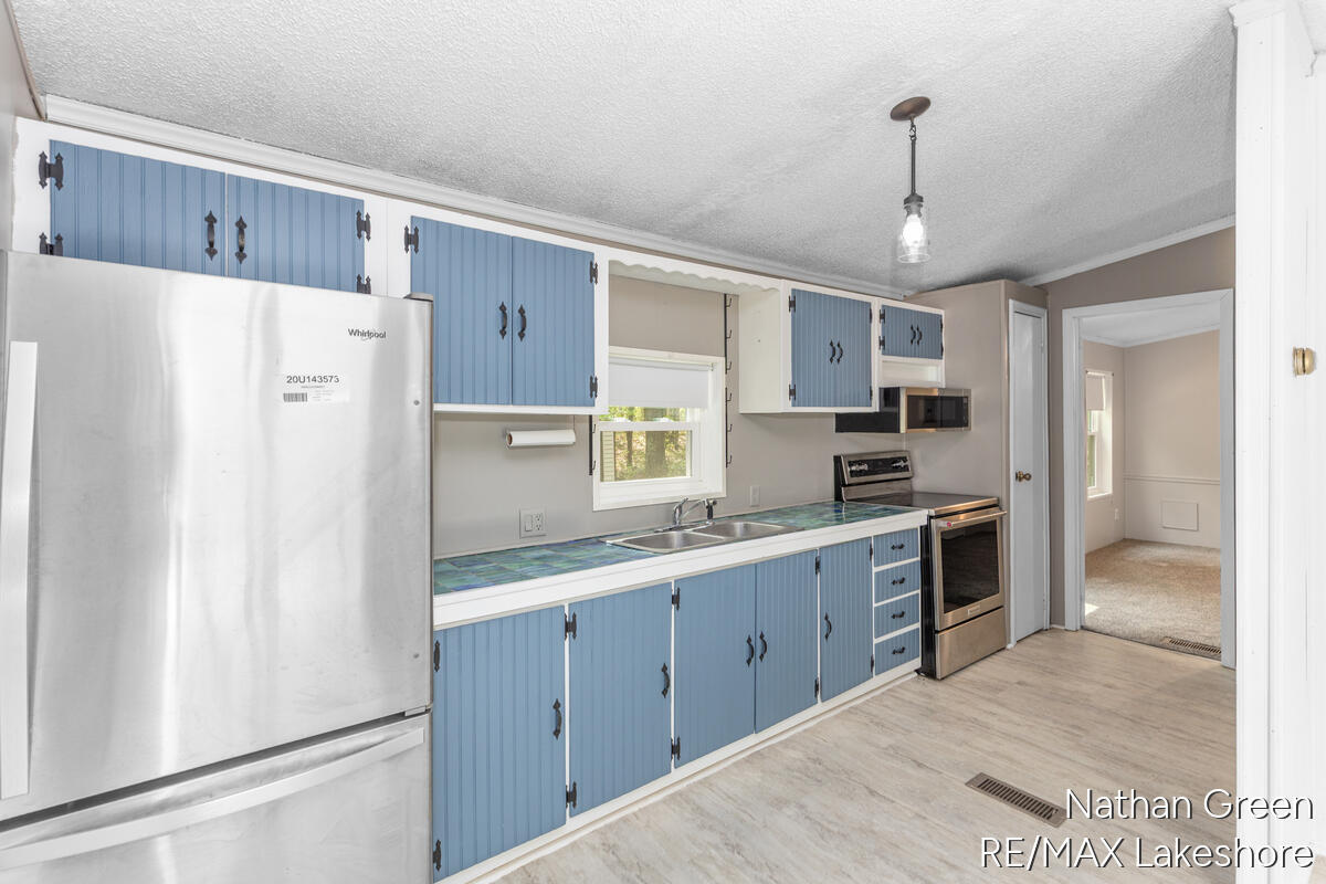 957 Maple Street Property Photo 10