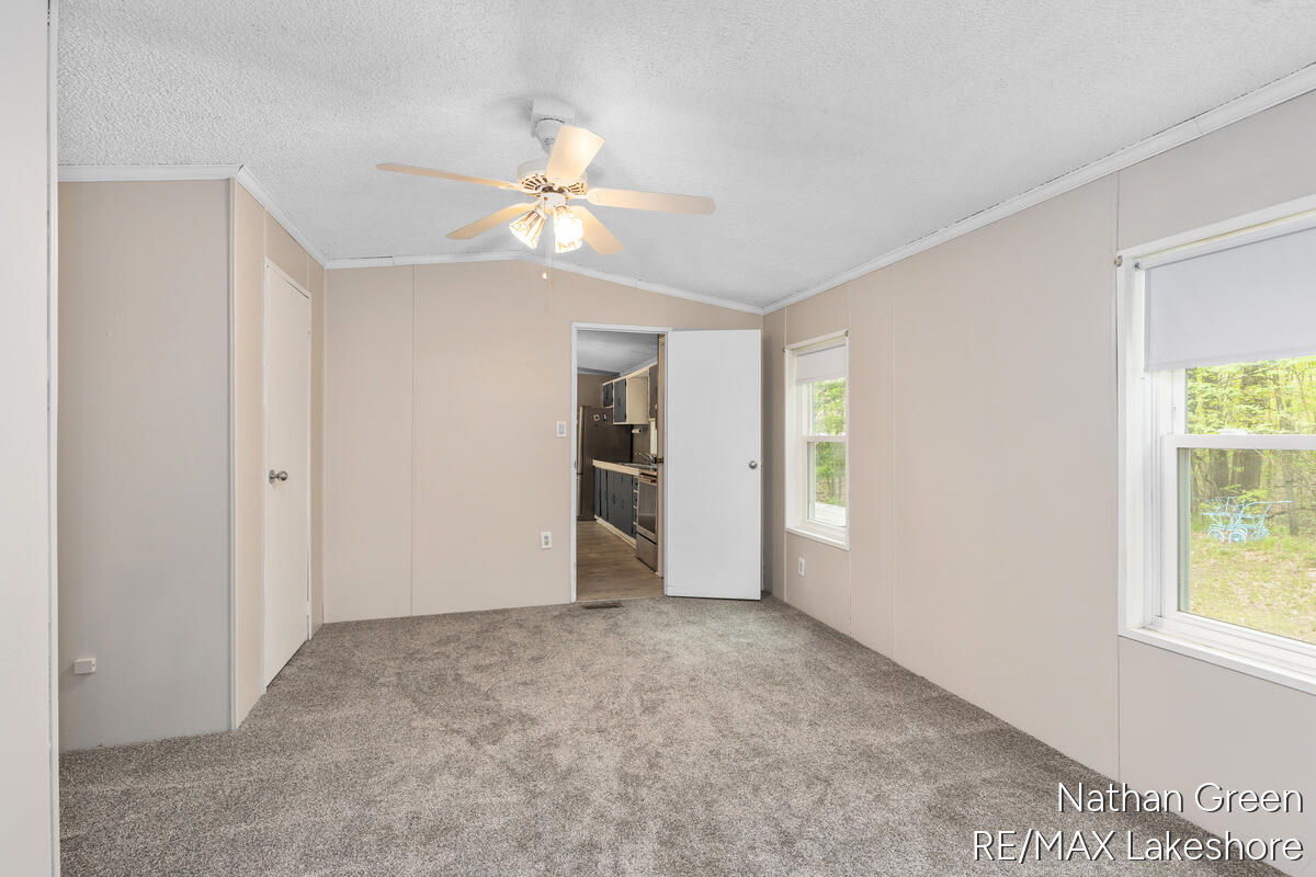 957 Maple Street Property Photo 13
