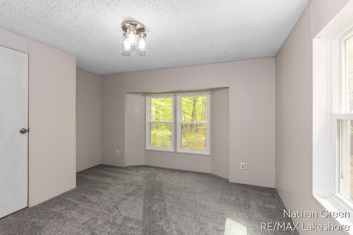 957 Maple Street Property Photo 15