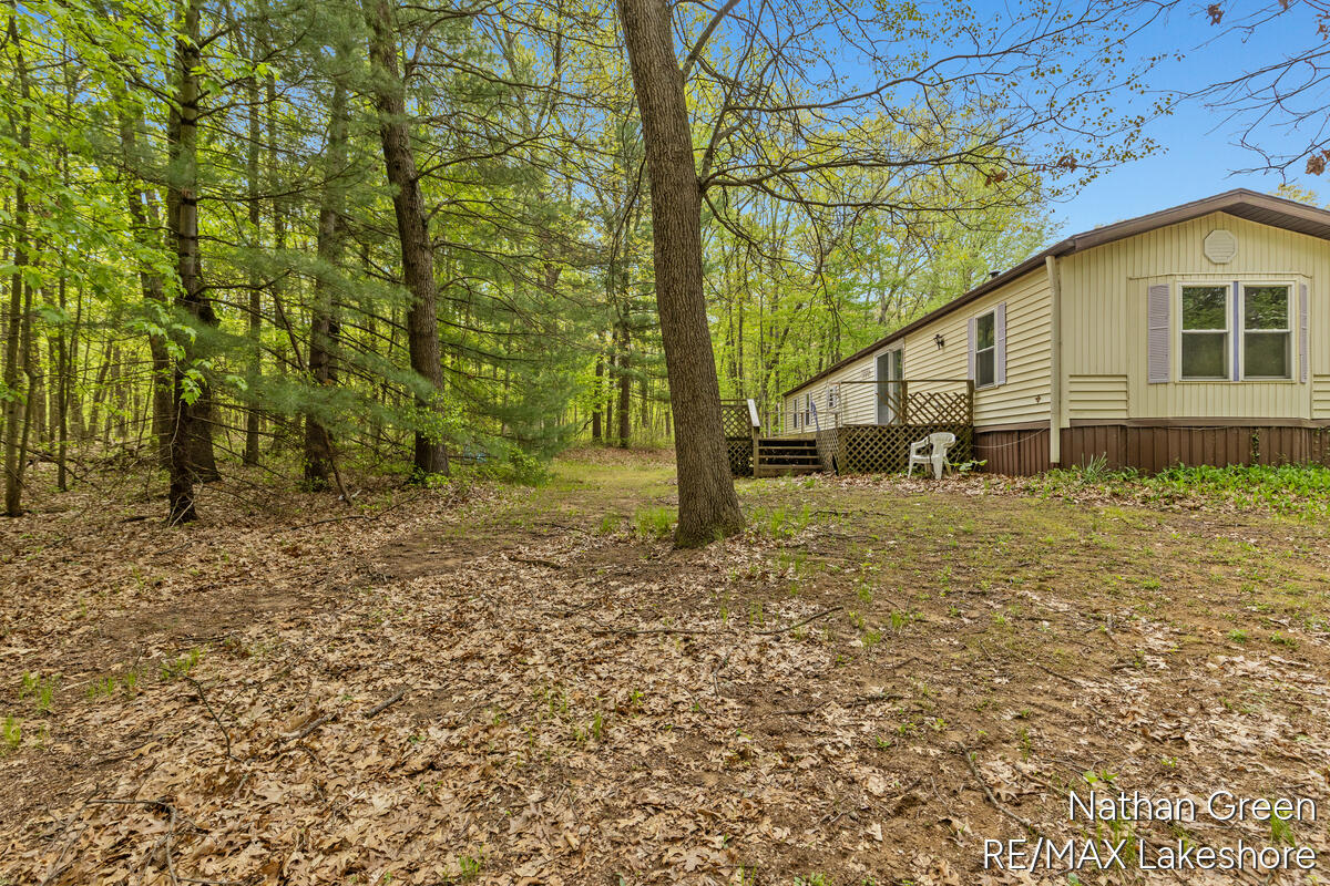 957 Maple Street Property Photo 18